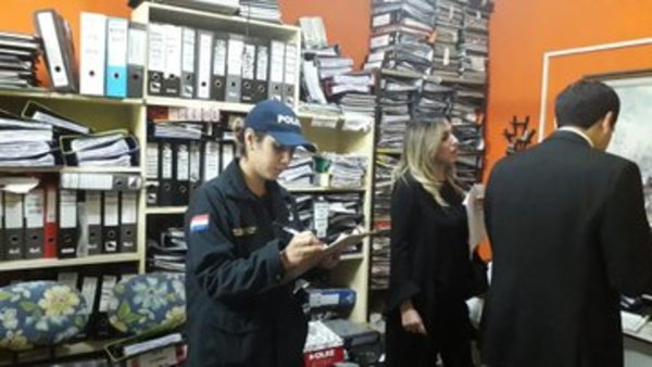 Refuerzan políticas de combate al comercio ilegal - .::RADIO NACIONAL::.