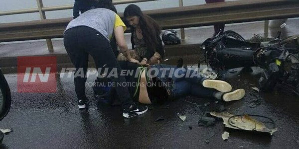 ACCIDENTE EN PUENTE INTERNACIONAL DEJA MOTOCICLISTA HERIDO