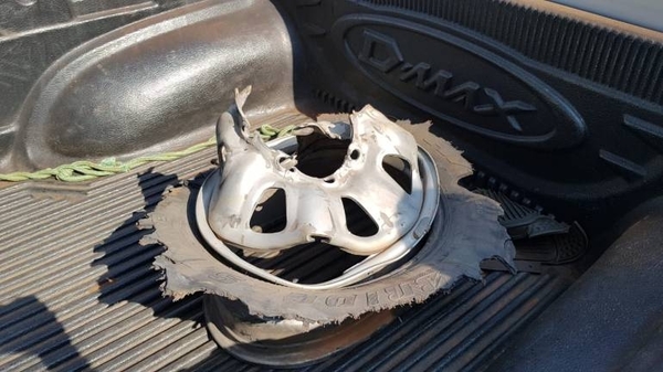 HOY / Explosivo en gel, varillas y placas de hierro: la bomba utilizada para volar camioneta