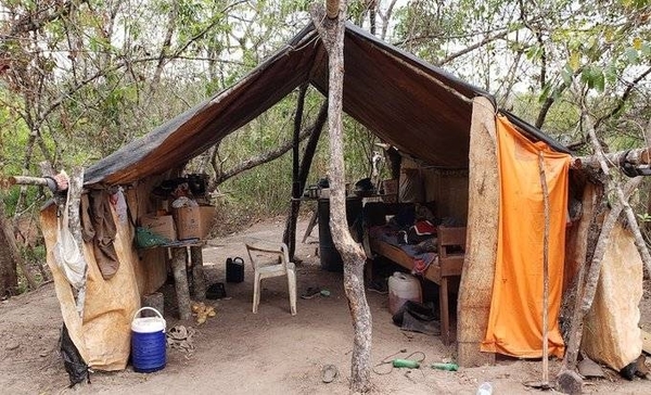 HOY / Comida podrida, colchones de  ramas, sin luz ni baño: Brasil,  6 paraguayos esclavizados