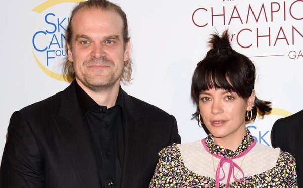 ¡David Harbour y Lily Allen confirmaron su relación!