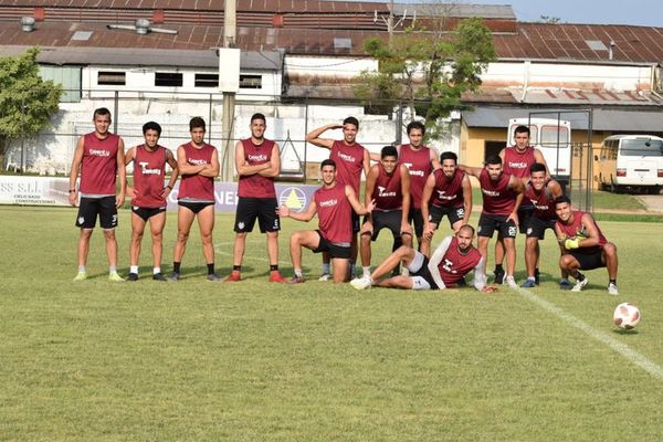 Un mes pagado, faltan cuatro - Fútbol - ABC Color