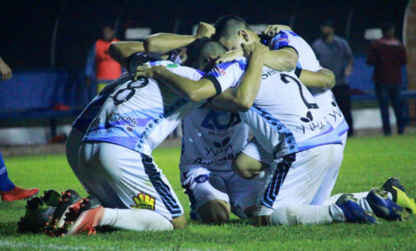 HOY / Atyrá triunfa y encamina sus pasos a la Primera