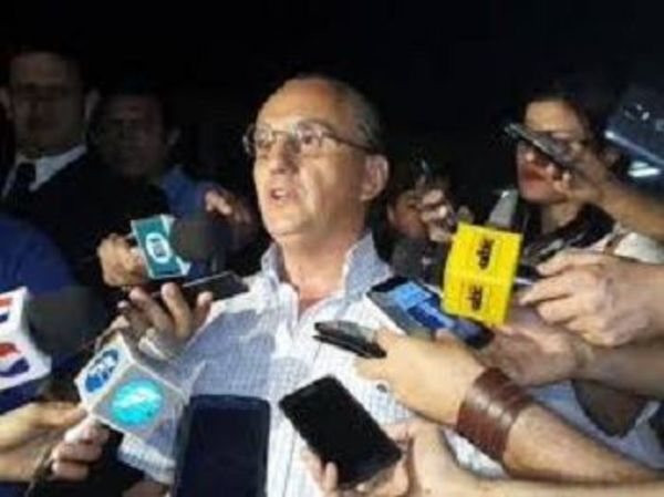 Meyer pierde apoyo de Patria Querida