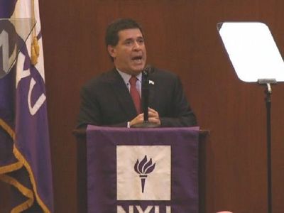 Papelón de Cartes por culpa del "telepromter" en Nueva York