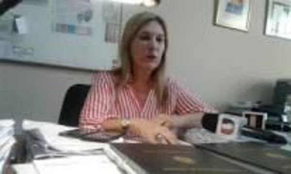 Fiscalía solicita la captura de la joven refugiada en Uruguay que denuncio a Kriskovich por acoso sexual