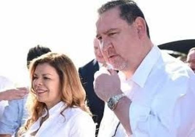 Javier Zacarias Irún y Sandra Mcleod deben comparecer ante la justicia para imposición de medidas