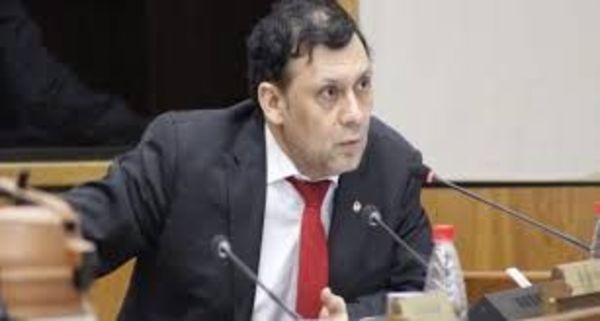 Declaran la rebeldía del ex senador Víctor Bogado
