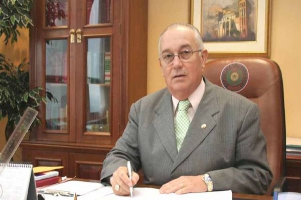 Fiscalia inicia investigación contra el ex ministro Oscar Bajac