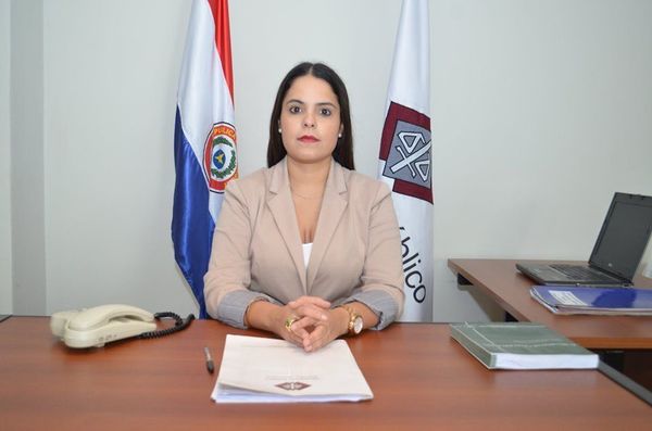 Fiscala Fabiola Molas investiga suicidio de estudiantes