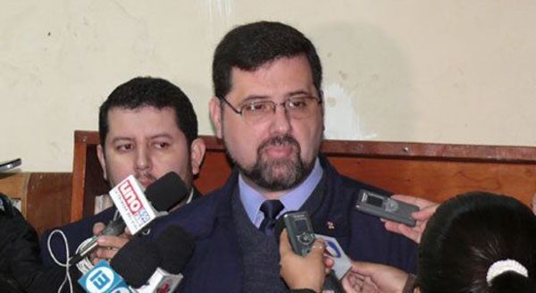 Ex ministro de Educación, Luis Riart, enfrenta juicio oral público por compra irregular del  Excélsior