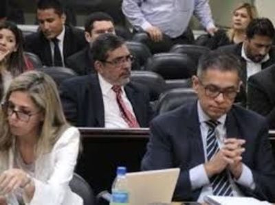 Fiscalia solicita 6 años de cárcel al ex contralor