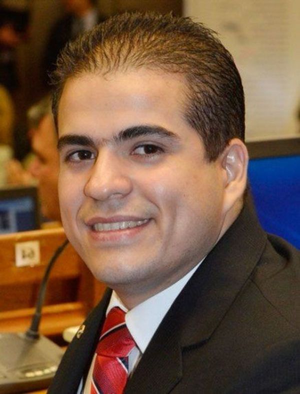 Corte absuelve al diputado Salinas