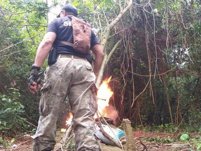 Fuerzas allanan tres establecimientos de Cabeza Branca