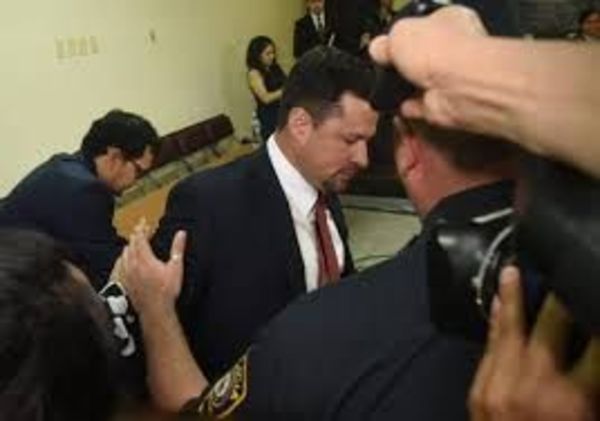 Oscar German Latorre asume defensa del diputado colorado investigado por narcotráfico