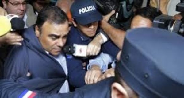 Por hipertensión ex fiscal Díaz Verón abandona la prisión