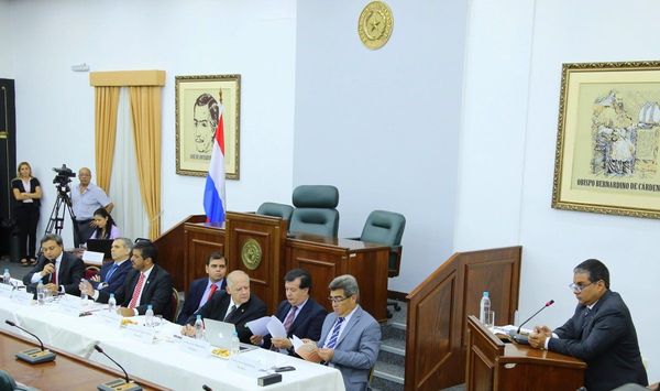 Postulantes al cargo de Defensor General exponen defensas