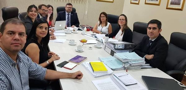 Equipo  de la defensa del Estado Paraguayo se encuentra trabajando en los alegatos escritos