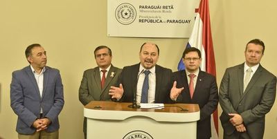 Presidente pide tope a  cuestionadas  multas en  Aduanas y Tributación - Política - ABC Color