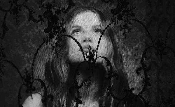 HOY / Selena Gómez sugiere publicación de disco con enigmática campaña en redes
