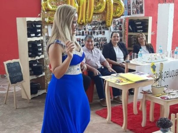 Liberales a la carga y con sus vestidos  azules