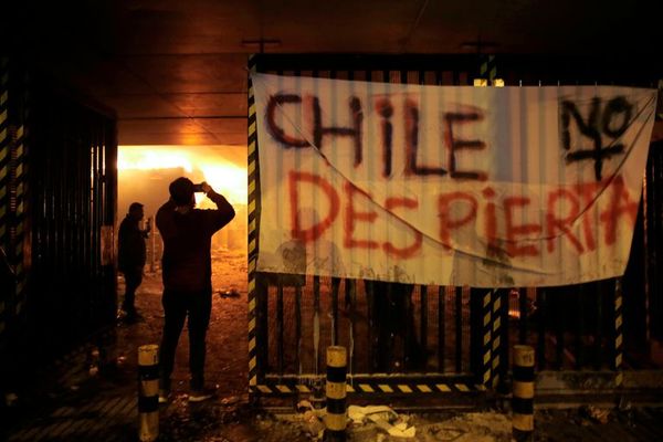 Santiago, bajo estado de emergencia tras un viernes de furia - Mundo - ABC Color