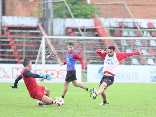 Con dudas en el ataque para medir a Cerro Porteño