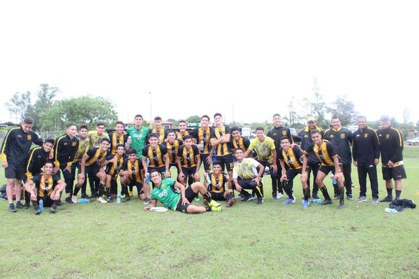 Guaraní golea y es nuevo líder de la Sub 17 - Fútbol - ABC Color