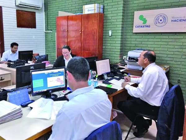 Catastro frena plan de transferencia de inmuebles de González Daher