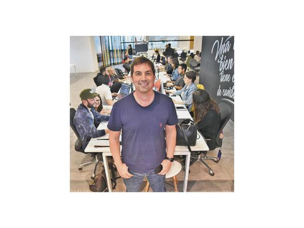 “Creo que ese trabajo incansable fue lo que nos ayudó a cumplir 65 años”