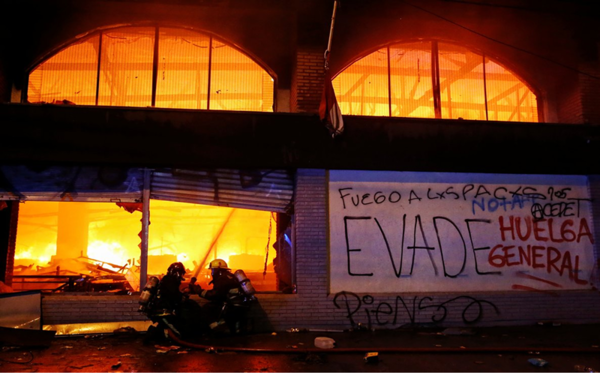 Al menos tres muertos deja incendio de un supermercado en Chile