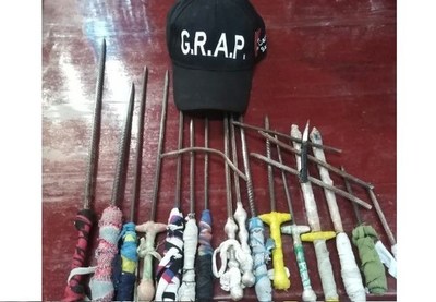 Control aleatorio encuentra numerosas armas blancas en penal de Coronel Oviedo - ADN Paraguayo