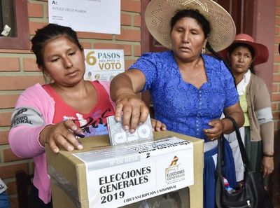 Comienza votación presidencial en Bolivia con difícil reto para Morales