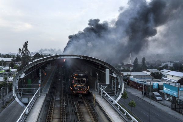 Los daños en el Metro de Santiago superan los USD 300 millones