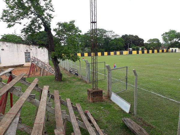 Graderías móviles en precarias condiciones para final de campeonato interligas en Yegros - Nacionales - ABC Color