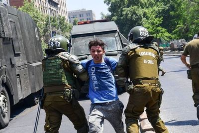 El peor estallido social en democracia en Chile no cede y deja dos muertos - Mundo - ABC Color