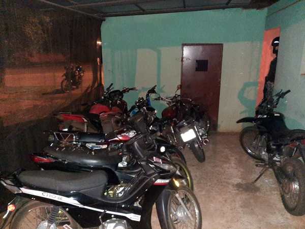 INCAUTAN AL MENOS 8 MOTOCICLETAS DURANTE CONTROL EN KA’AGUY RORY