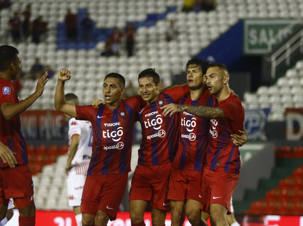 Cerro Porteño no falla en el debut de Víctor Bernay