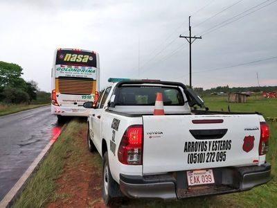 Disparan contra bus del Deportivo Capiatá en Arroyos y Esteros