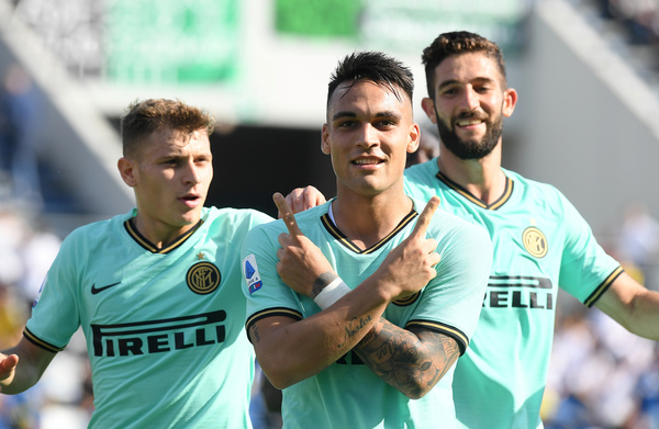 Inter gana en Sassuolo y mira de lejos al Milan en la Serie A