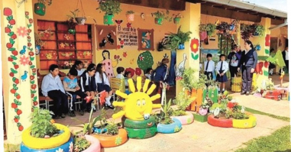 Un jardín  reciclado  en Luque