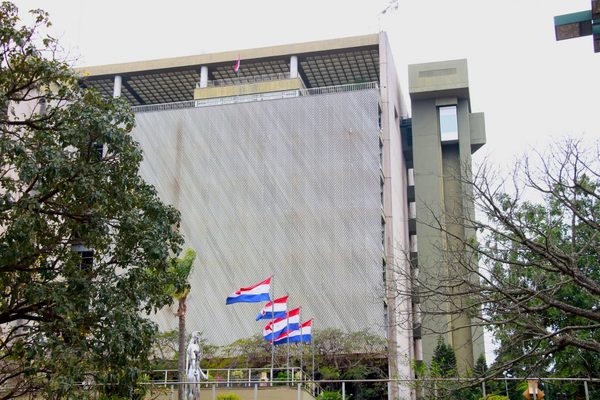 BCP debe intervenir con más fuerza, refieren