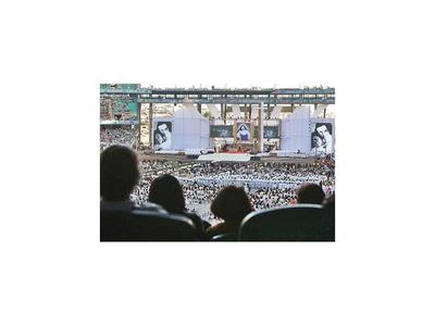 50.000 personas homenajean a la primera santa de Brasil