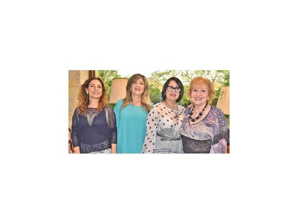 Encuentro de damas