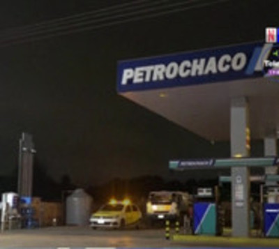 Joven resulta herida de bala durante asalto a gasolinera - Paraguay.com