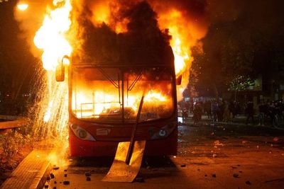 Demandas insatisfechas son la causa de la violencia en Chile, según analista - Nacionales - ABC Color