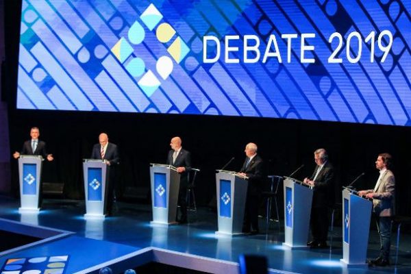Macri y Fernández se enzarzan en un debate electoral a siete días de comicios | .::Agencia IP::.