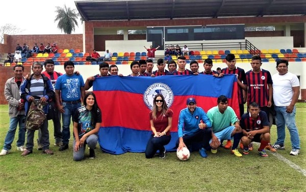 Cerro Porteño premió a jóvenes de Cayin O Clim con jornada de integración