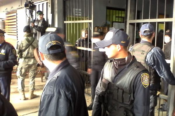 Guardiacárceles mantienen anuncio de huelga mientras gobierno intenta destrabar » Ñanduti