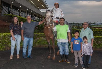 Menthit volvió por sus fueros y ganó la suelta principal